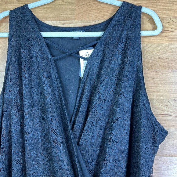 Torrid Size 4 Surplice Strappy Bodysuit in Lace Black - Picture 6 of 13